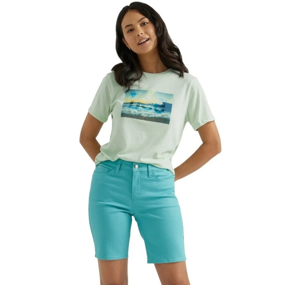 Lee Women’s Mid Rise Cuffed Bermuda Shorts Size - Picture 1 of 4